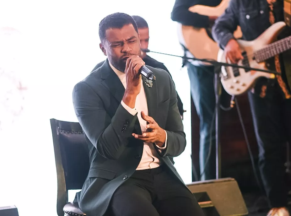 Cristian Allexis durante la presentación de su disco ¨gigante¨ en el bar del TN