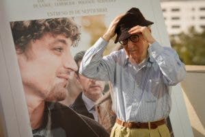 Woody Allen: Seguiré haciendo cine mientras alguien quiera financiar las películas