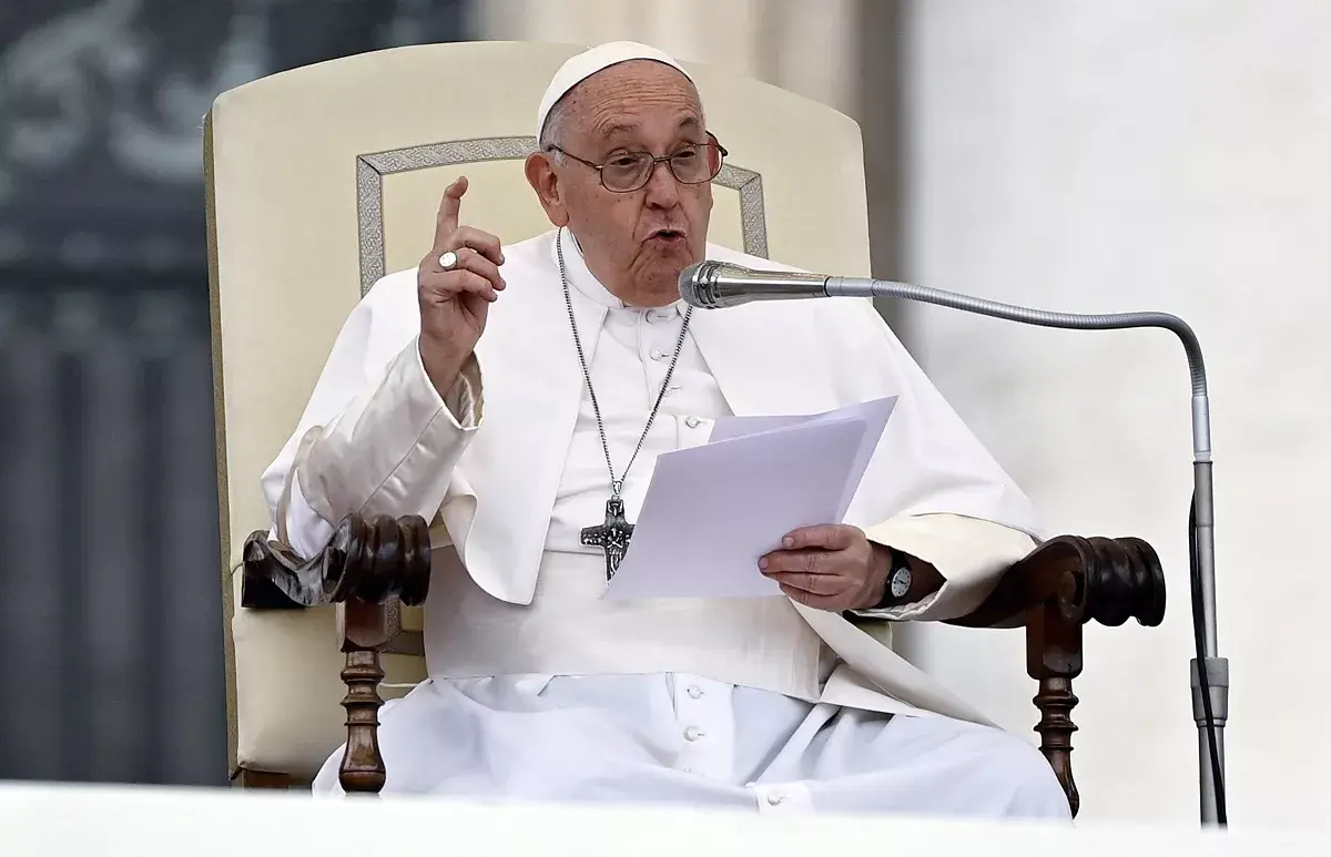 El papa- Las adicciones, las modas y el miedo son “cadenas” que “sofocan la libertad»