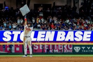 ¡Lo logró! Acuña consigue la primera temporada 40-70 en MLB