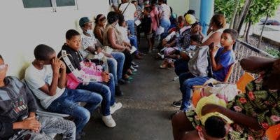 Hospital Hugo Mendoza tiene 83 niños ingresados por dengue