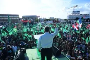 «Hoy se ha sellado el triunfo electoral de la Fuerza del Pueblo», dice Leonel Fernández