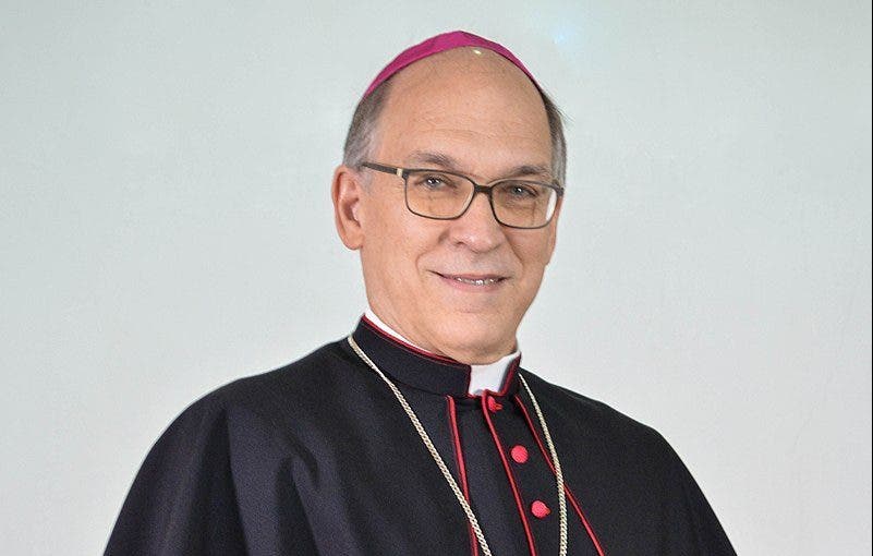 Obispo Masalles renuncia de la diócesis de Baní; irá a Barcelona