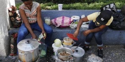 La ola migratoria alcanza a la capital de México con extranjeros en las calles