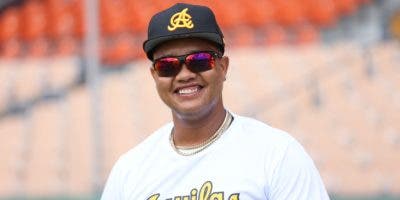 Starlin Castro espera aportar al éxito y retomar su carrera con las Águilas Cibaeñas