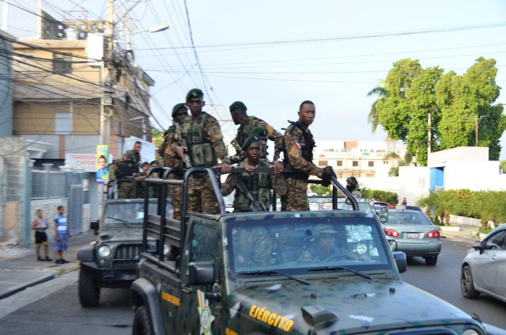 Fuerzas Armadas y Policía  realizan operativo en Capotillo