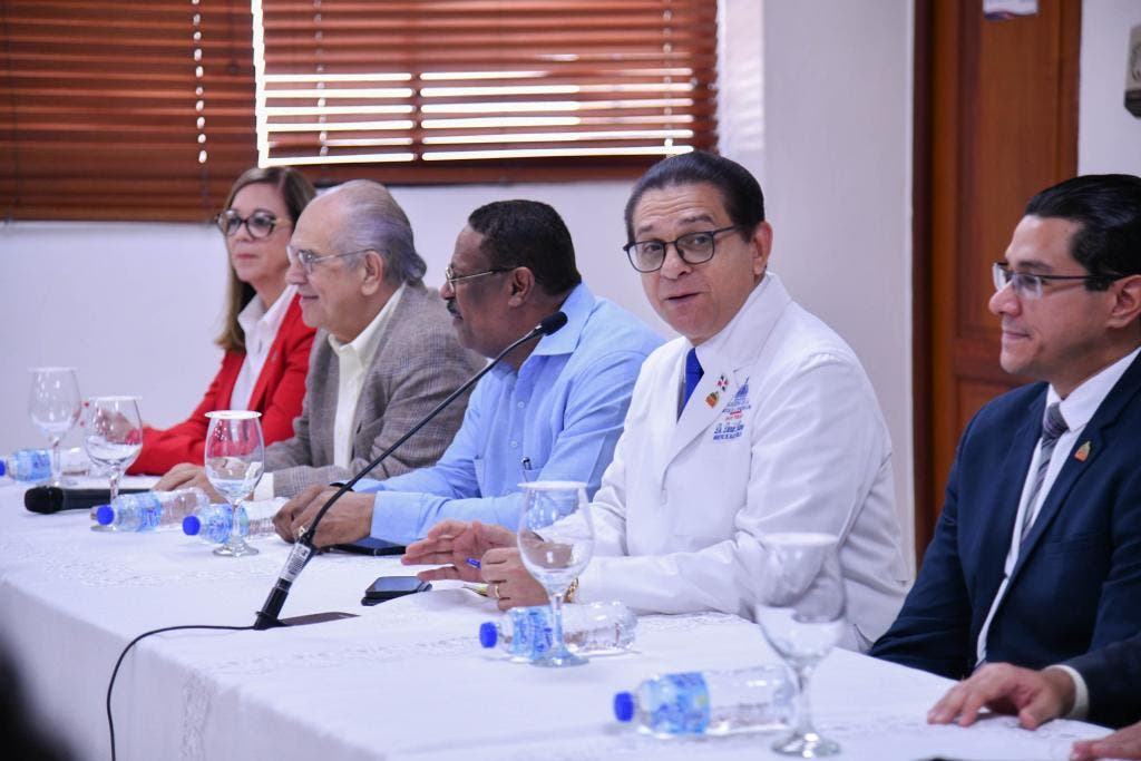 Dispondrán 22 nuevas camas en el Hospital Marcelino Vélez para pacientes con dengue
