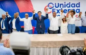 Exgobernador Casa Presidencial del PLD se juramenta en «Unidad Externa con Luis»