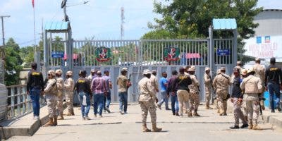 Continúa cierre de la frontera con Haití por sexto día