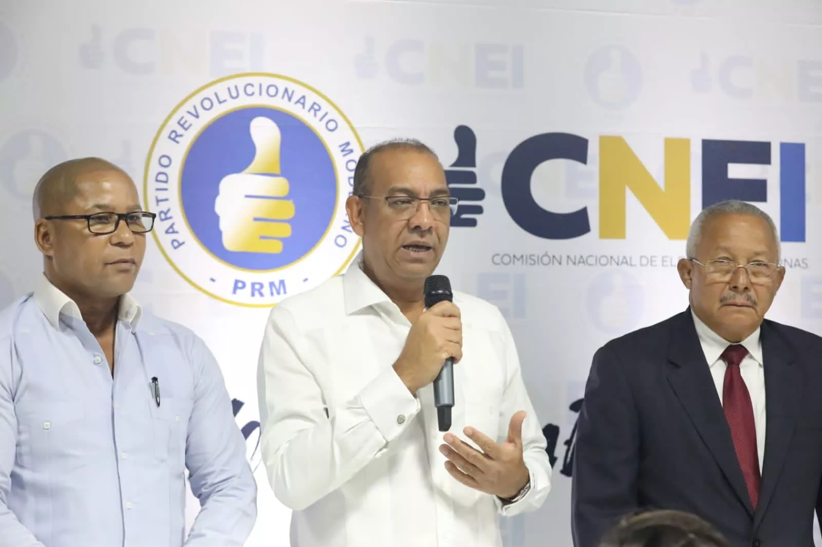 PRM informa concluyó encuestas para elección de candidatos; darán resultados el 3 de octubre