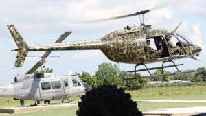 Llegan helicópteros a la frontera para dar apoyo aéreo a fuerza terrestre