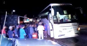 México: Detienen 178 migrantes en autobús de pasajeros un dominicano entre ellos