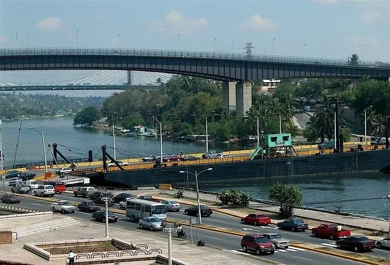 El puente flotante de Santo Domingo estará cerrado por una hora este domingo 3 de septiembre