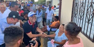 Precandidato a senador en Hermanas Mirabal realiza recorrido por Salcedo 