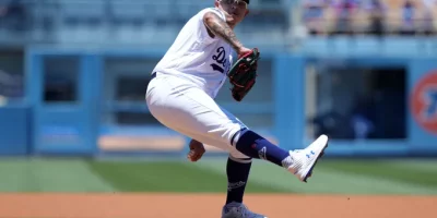 Julio Urías arrestado por cargos de violencia doméstica