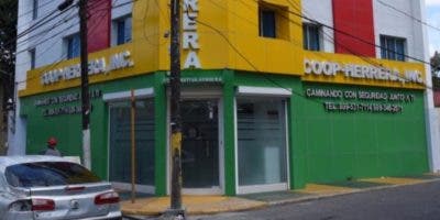 Administrador de CoopHerrera tenía su familia gerencia