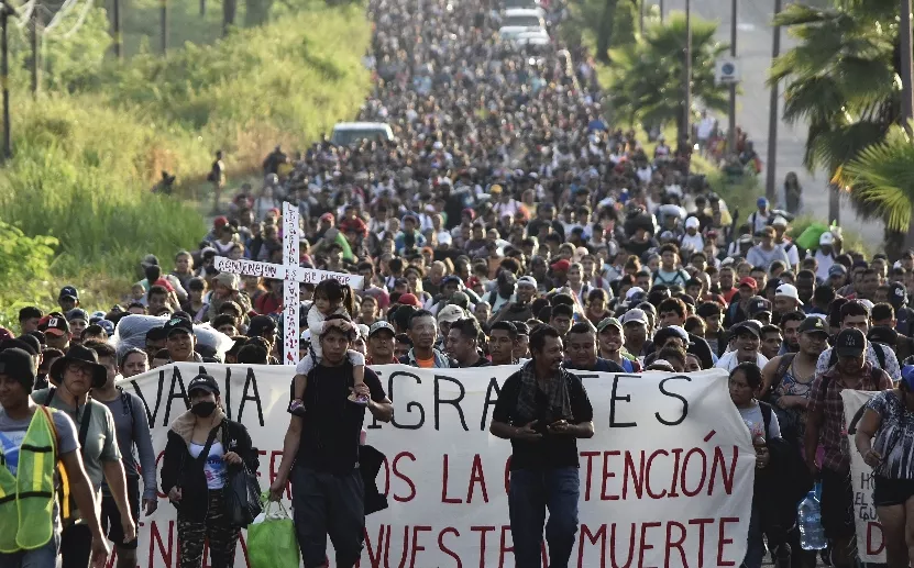 Gran caravana sale de frontera México