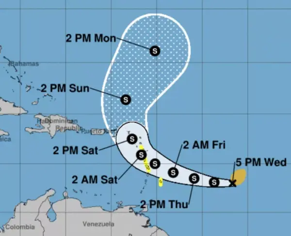 Gráfica de NHC del primer  pronóstico del curso de Tammy.