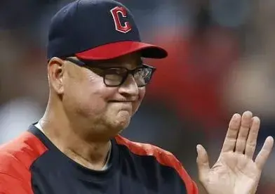 Francona deja puesto de mánager Cleveland