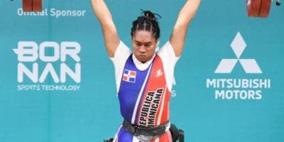 Pesistas dominicanas sacan la cara por América liderando clasificación femenina para París 2024