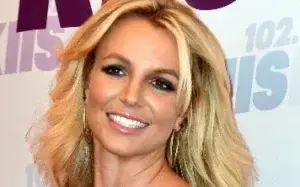 Britney Spears fue multada por conducir