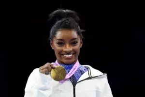 ¡Récord de 34 medallas!: Simone Biles se convierte en la gimnasta más premiada de la historia