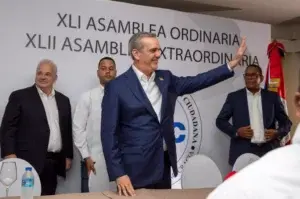 Cuatro partidos más proclaman a Luis Abinader candidato presidencial