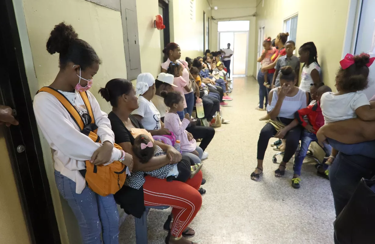 Pacientes febriles siguen abarrotando hospitales