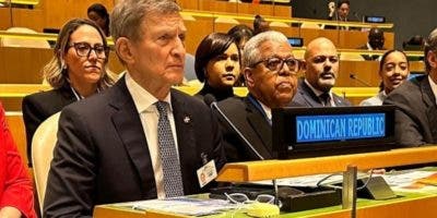 Canciller va a OEA por crisis con Haití