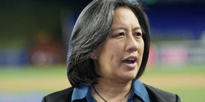 Kim Ng deja los Miami Marlins después de llegar a los playoffs en su tercera temporada