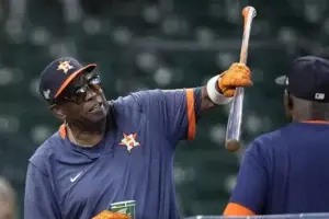 Dusty Baker, manager de los Astros, anuncia su retiro de la MLB