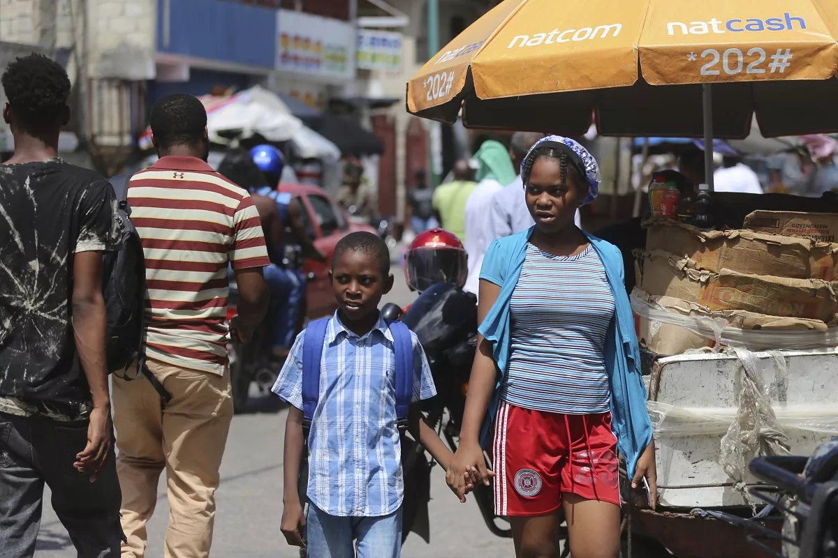 Cansados de la inseguridad, haitianos elogian la intervención de una fuerza extranjera