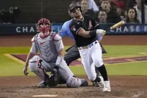 Los Diamondbacks se levantan y empatan la Serie de Campeonato ante los Filis