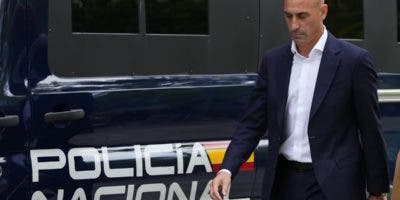 Jueza deja en libertad a 2 detenidos por vínculos en la Federación Española de Fútbol