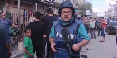 «No hay ningún lugar seguro en Gaza»: el reportero de la BBC que huye con su familia de los bombardeos de Israel en el territorio palestino