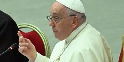 El papa advierte del “chismorreo” y las “ideologías” en la primera sesión del Sínodo