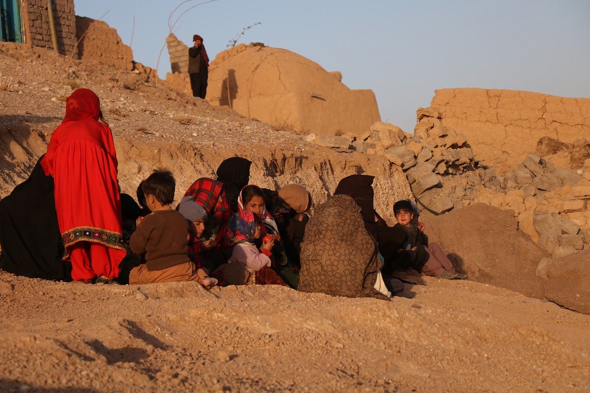 Más de dos mil muertos y más de 1,200 heridos en los terremotos en el oeste de Afganistán