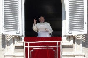 El papa pide que “los ataques de las armas se terminen, por favor” en Israel y Palestina