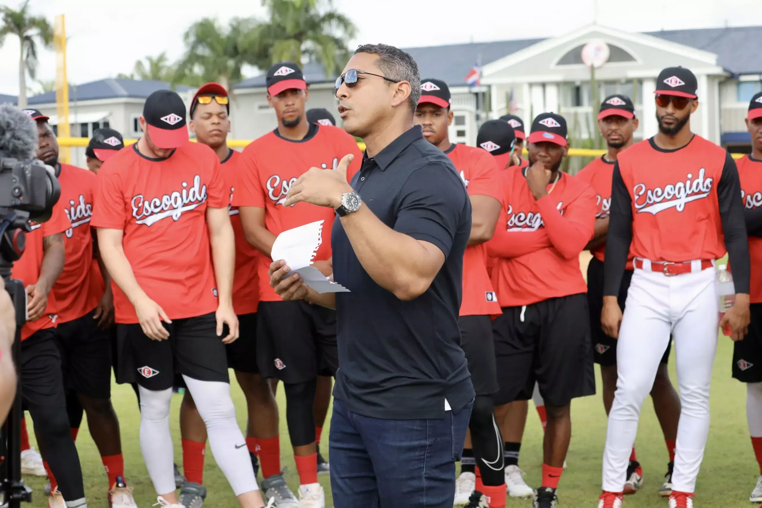 Luis Rojas resalta importancia del picheo y la defensa en repunte de los Leones