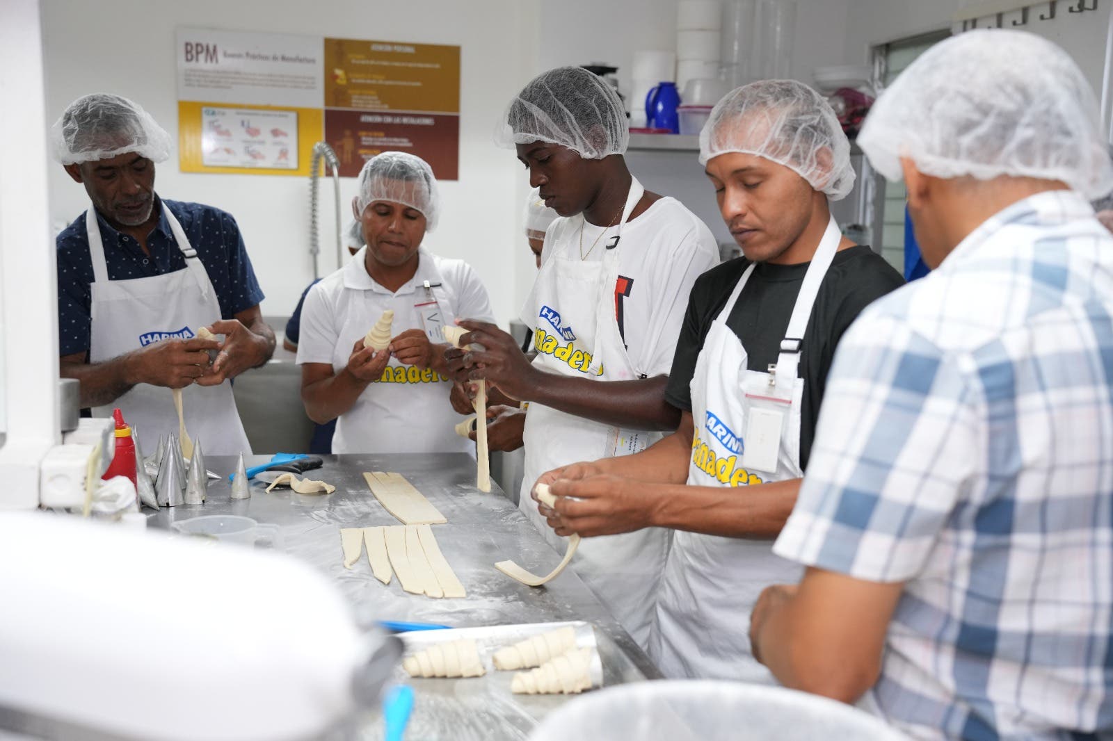 INABIE e Industria y Comercio capacitan más de 300 suplidores de alimentación escolar
