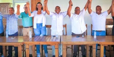 Dirigentes PRM en Samaná apoyan a candidatos ganadores en señal de unidad