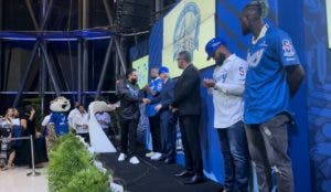 Tigres del Licey presentan equipo y saldrán con garras para lograr corona 24