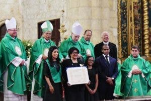 Magistrada Eunisis Vásquez recibe la más alta distinción concedida por el papa Francisco