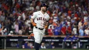 Altuve subió en las listas de por vida en hits en postemporada