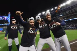 Astros despachan a Mellizos y jugarán séptima serie campeonato seguida