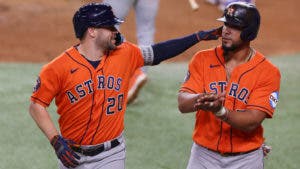 Astros vuelven a estallar e igualan serie con Texas