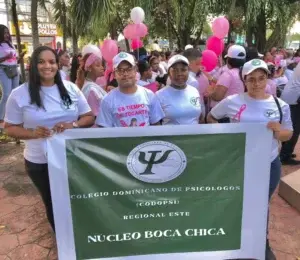 CODOPSI participa en caminata contra cáncer de mama en Boca Chica