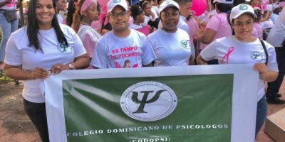 CODOPSI participa en caminata contra cáncer de mama en Boca Chica