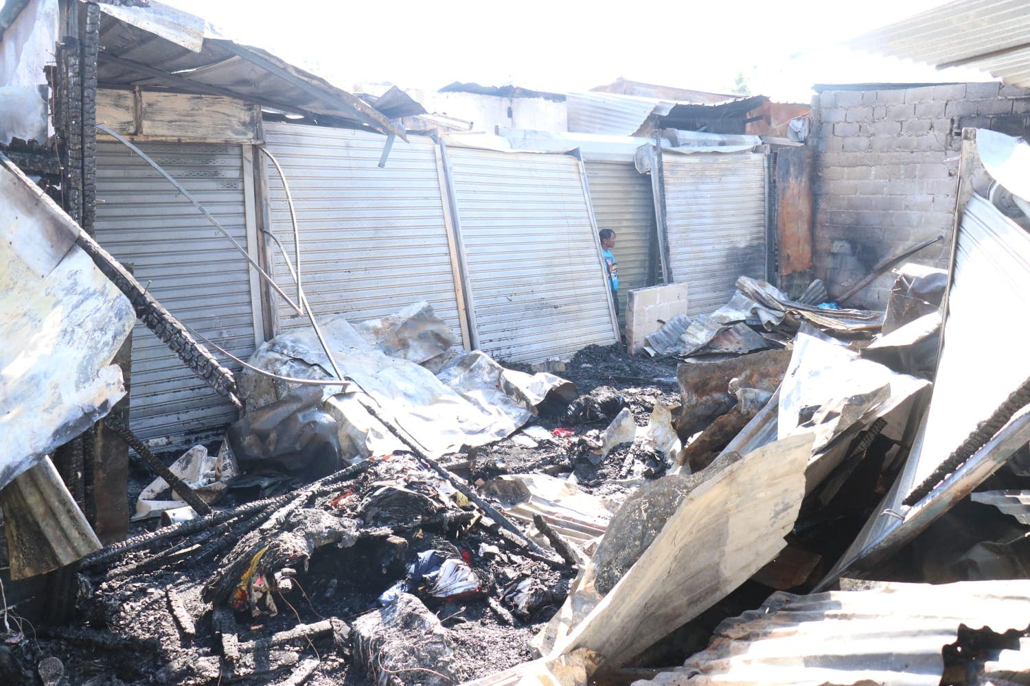 Comerciantes haitianos afectados por incendio esperan compensación del gobierno dominicano