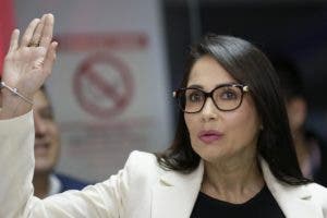 La candidata correísta Luisa González llama a los ecuatorianos a votar “con memoria»